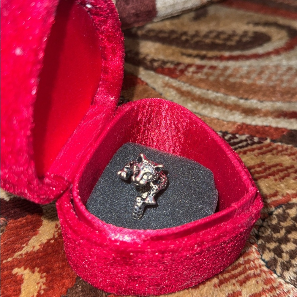 Jaguar ring costume jewelry
